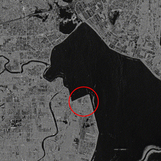 华容洞庭湖决堤前后卫星对比图 华容团洲垸堤防决口前后卫星对比图公布：垸区严重被淹